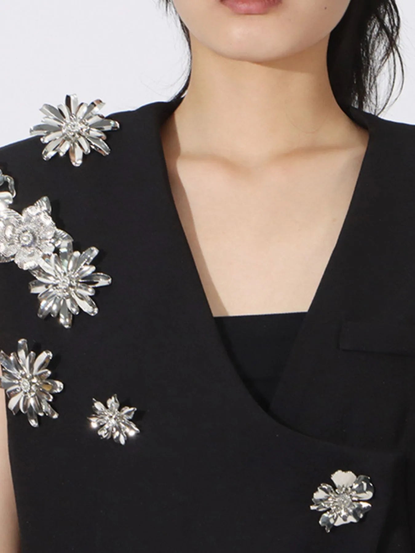 Flower Sleeveless Vest and Skirt Set - Black