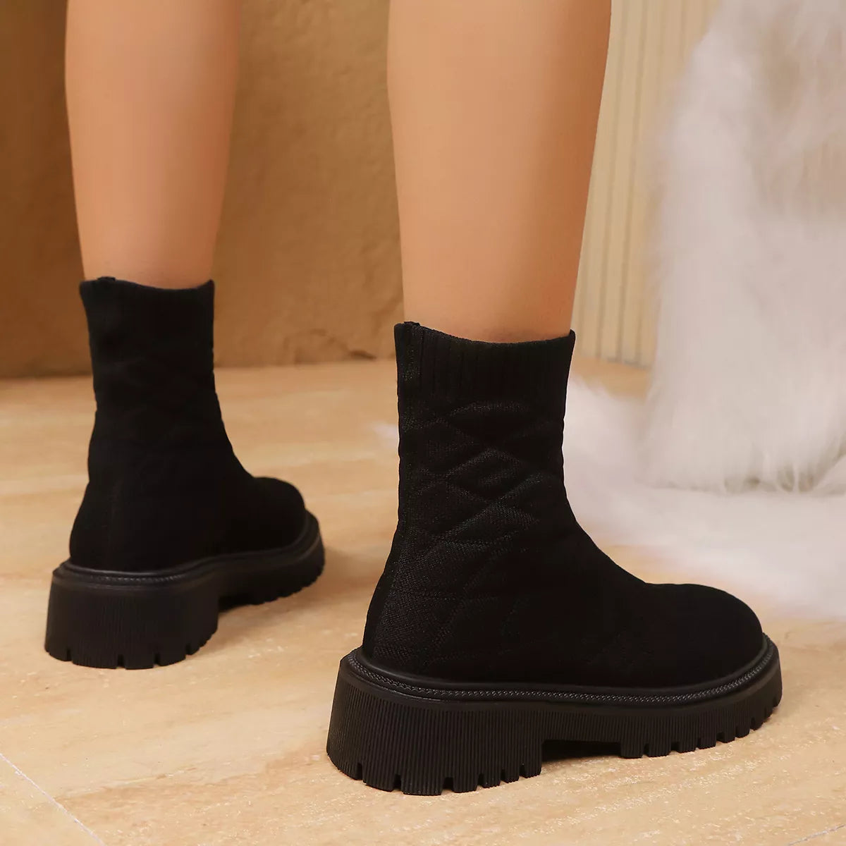 Round Toe Block Heels Boots - Black