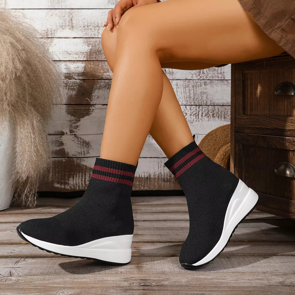Breathable Mesh Boots - Blackish Red