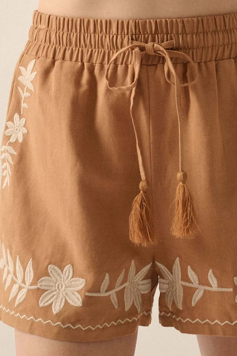 Boho Tasseled Elastic Waist Casual Shorts -