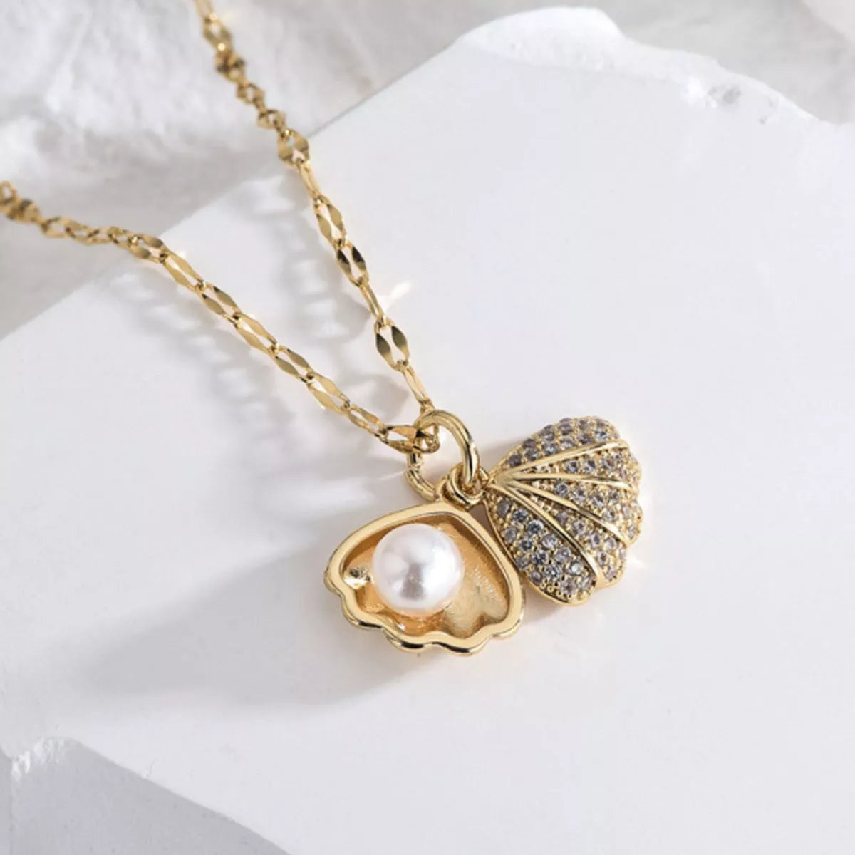 Gold-Plated Pearl Shell Necklace -