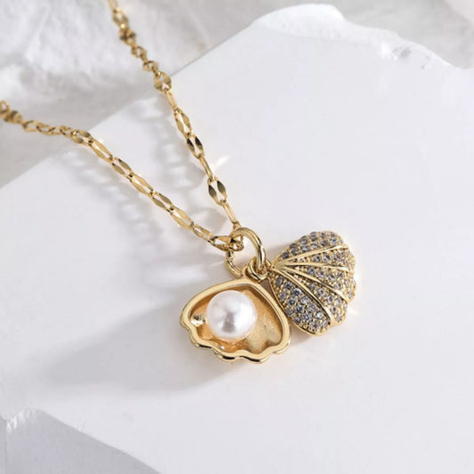 Gold-Plated Pearl Shell Necklace -