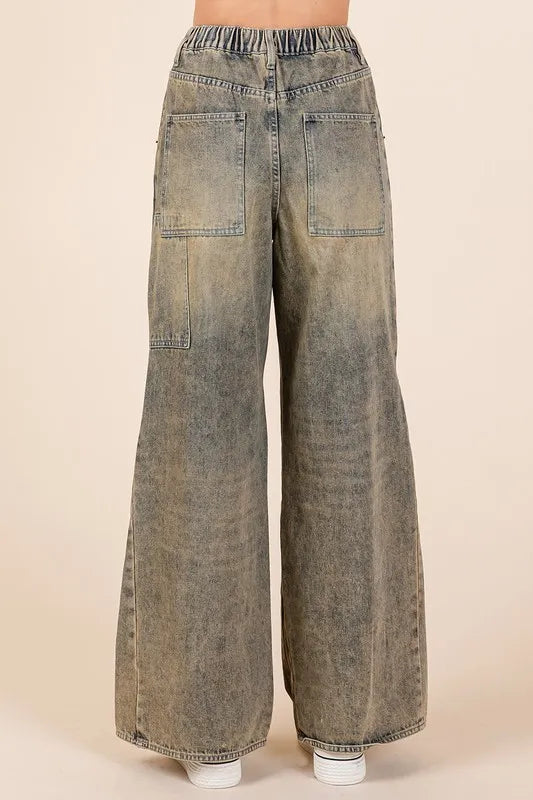Washed Wide Leg Jeans -