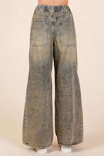 Washed Wide Leg Jeans -