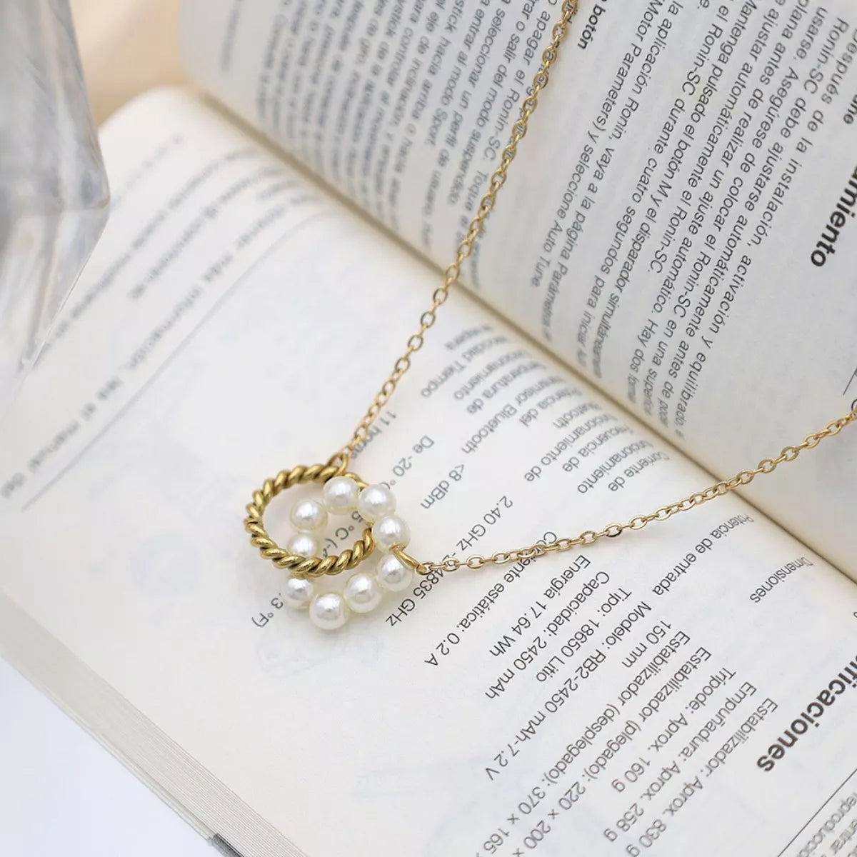 Pearl Twisted Pendant Necklace - Gold One Size