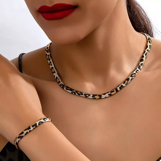 Chunky Leopard Necklace and Bracelet Jewelry Set - Brown One Size