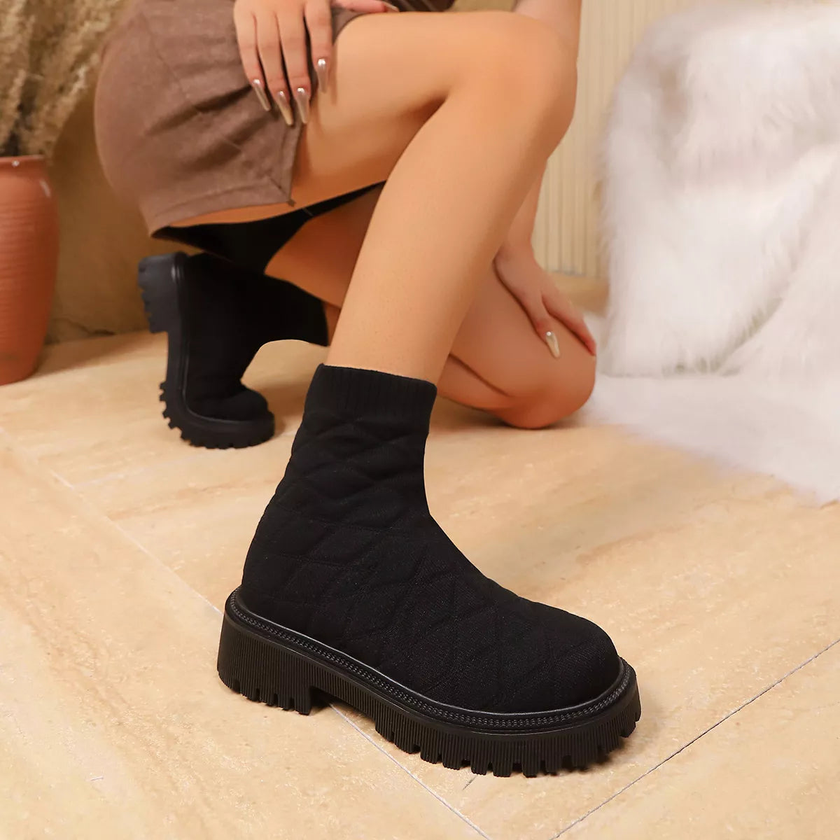 Round Toe Block Heels Boots - Black