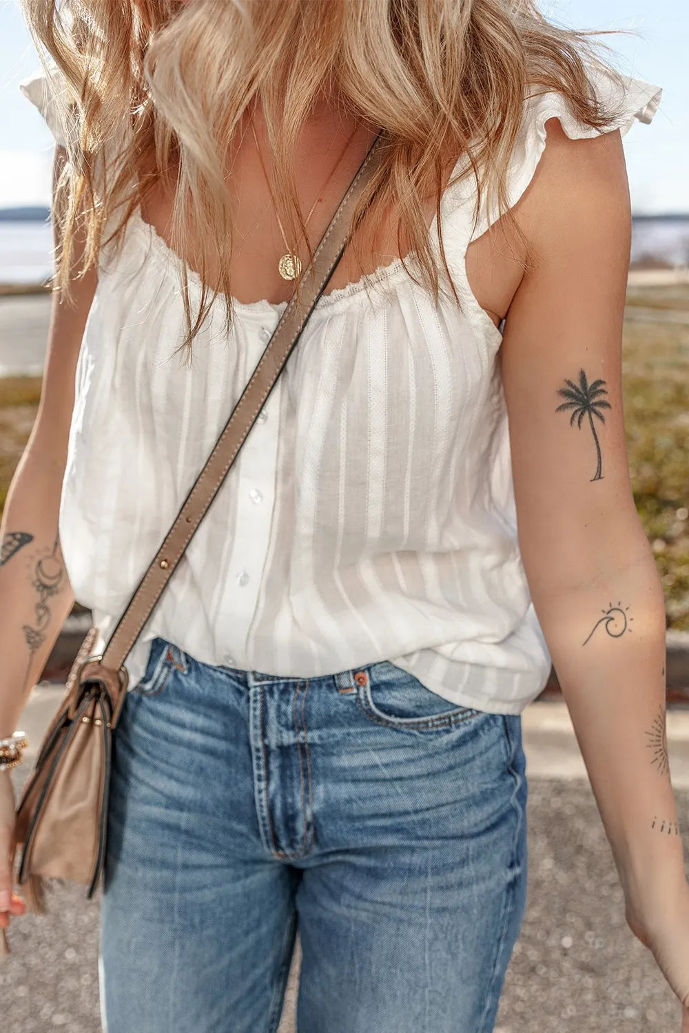Lace Detail Buttoned Loose Fit Tank Top -