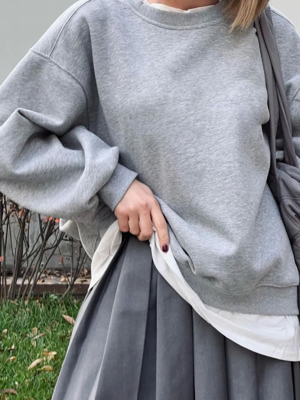 Round Neck Dropped Shoulder Long Sleeve Sweatshirt - Light Gray