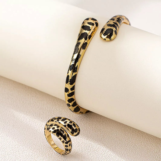 Leopard Bypass Ring and Bracelet Jewelry Set - Brown One Size