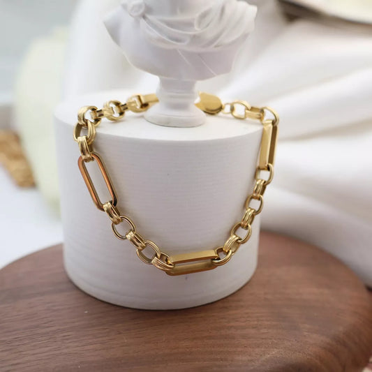 Chunky Gold Chain Link Bracelet - Gold One Size