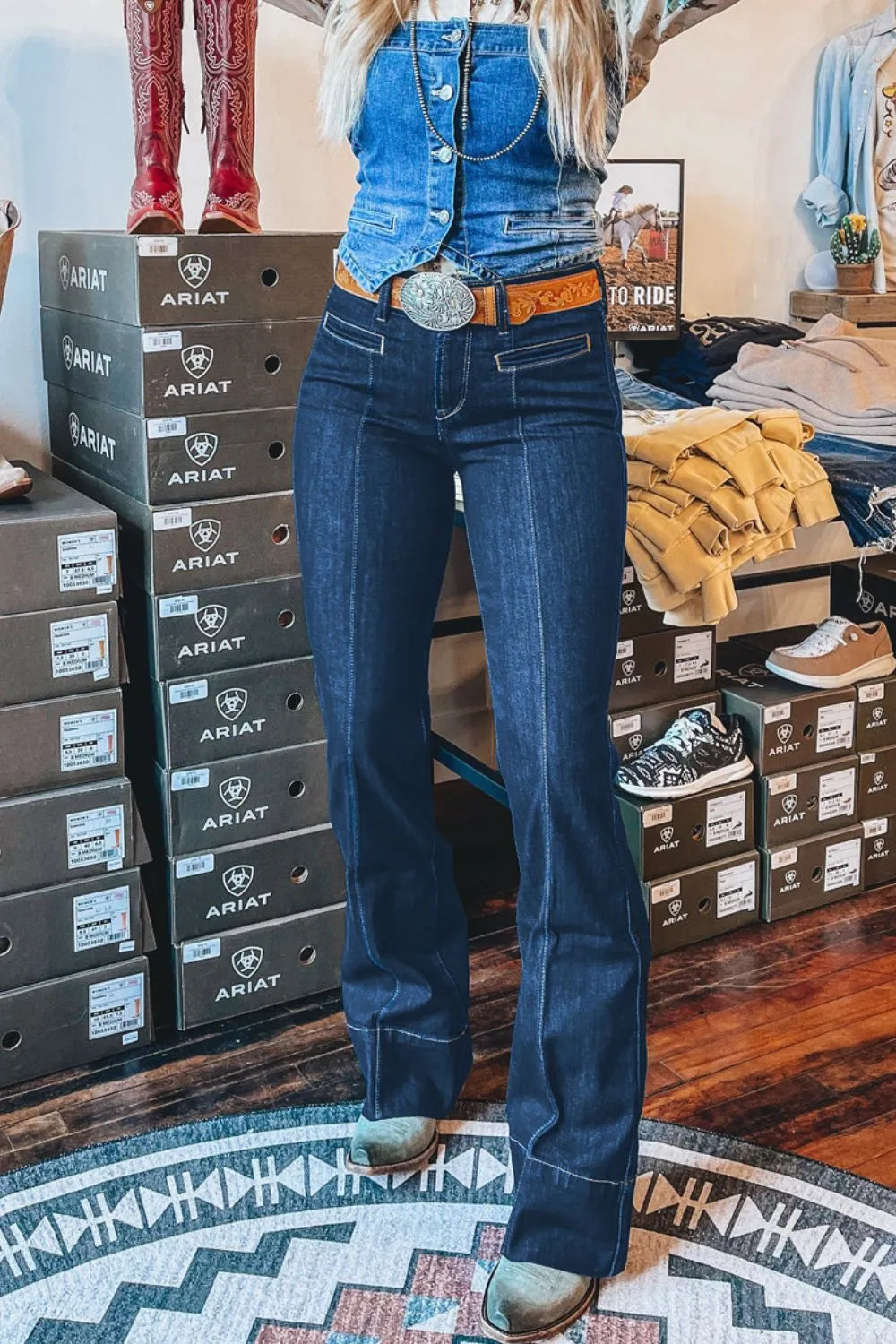 Center Seam Deep Wash Straight Jeans -