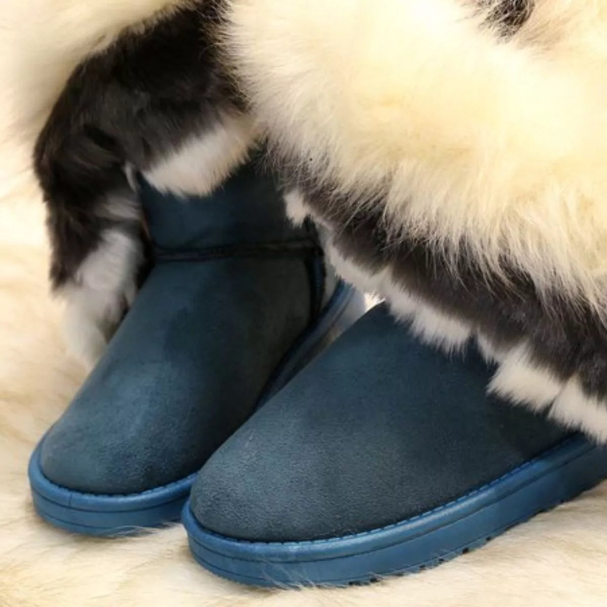Fluffy Fur Cuff Round Toe Boots -