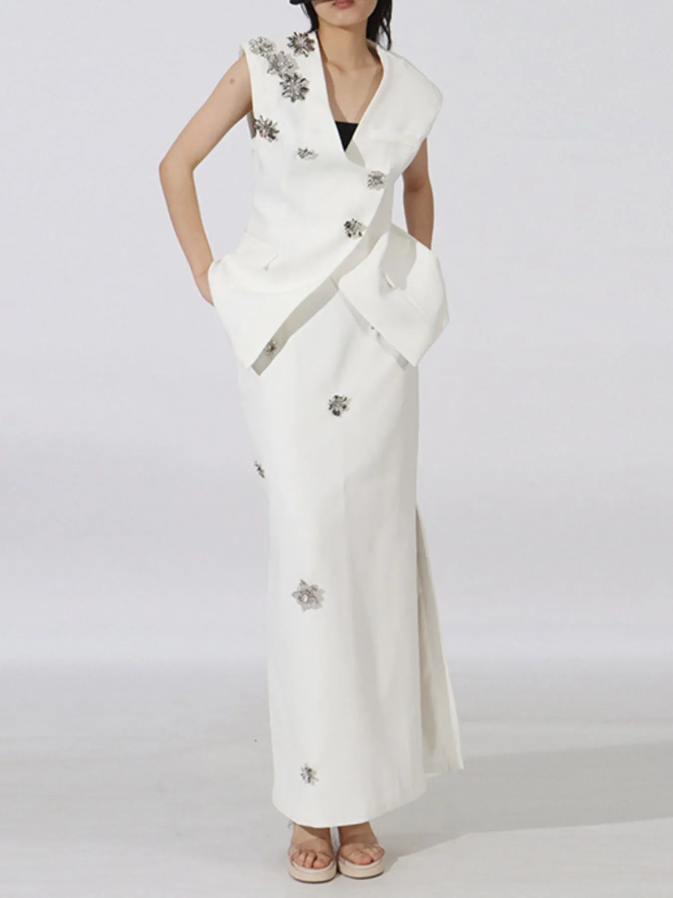 Flower Sleeveless Vest and Skirt Set - White