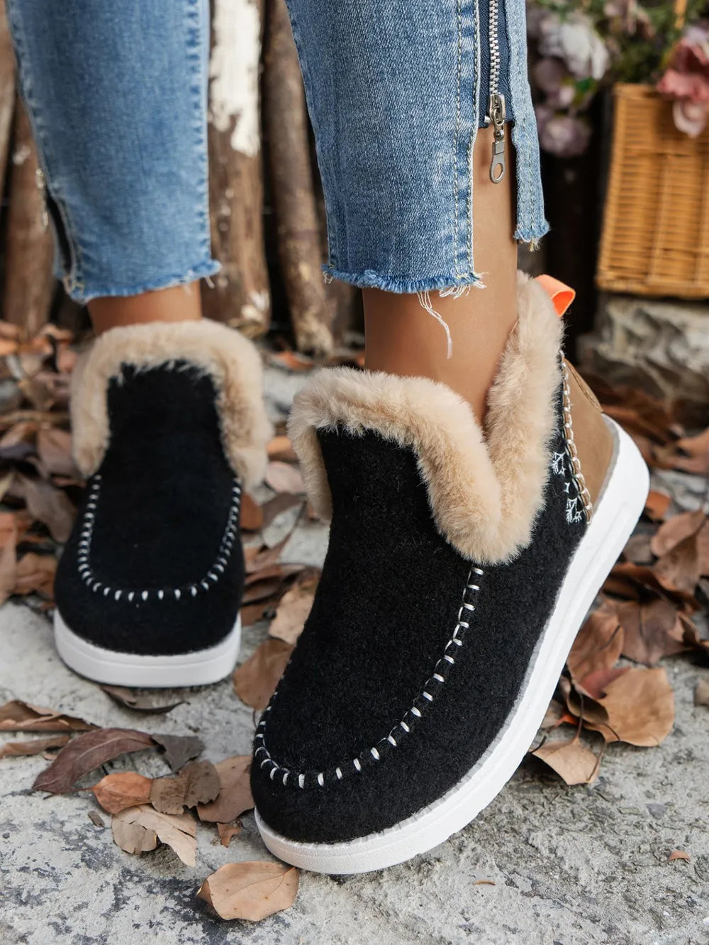 Furry Suede Round Toe Flat Sneakers - Black