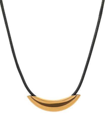Curved Bar Necklace -