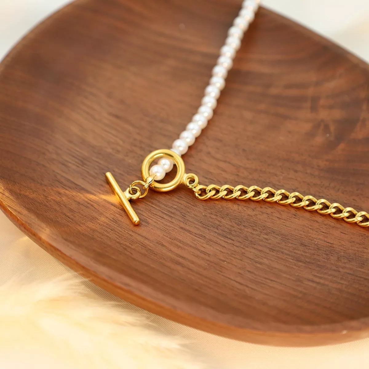 Pearl Toggle Necklace - Gold One Size