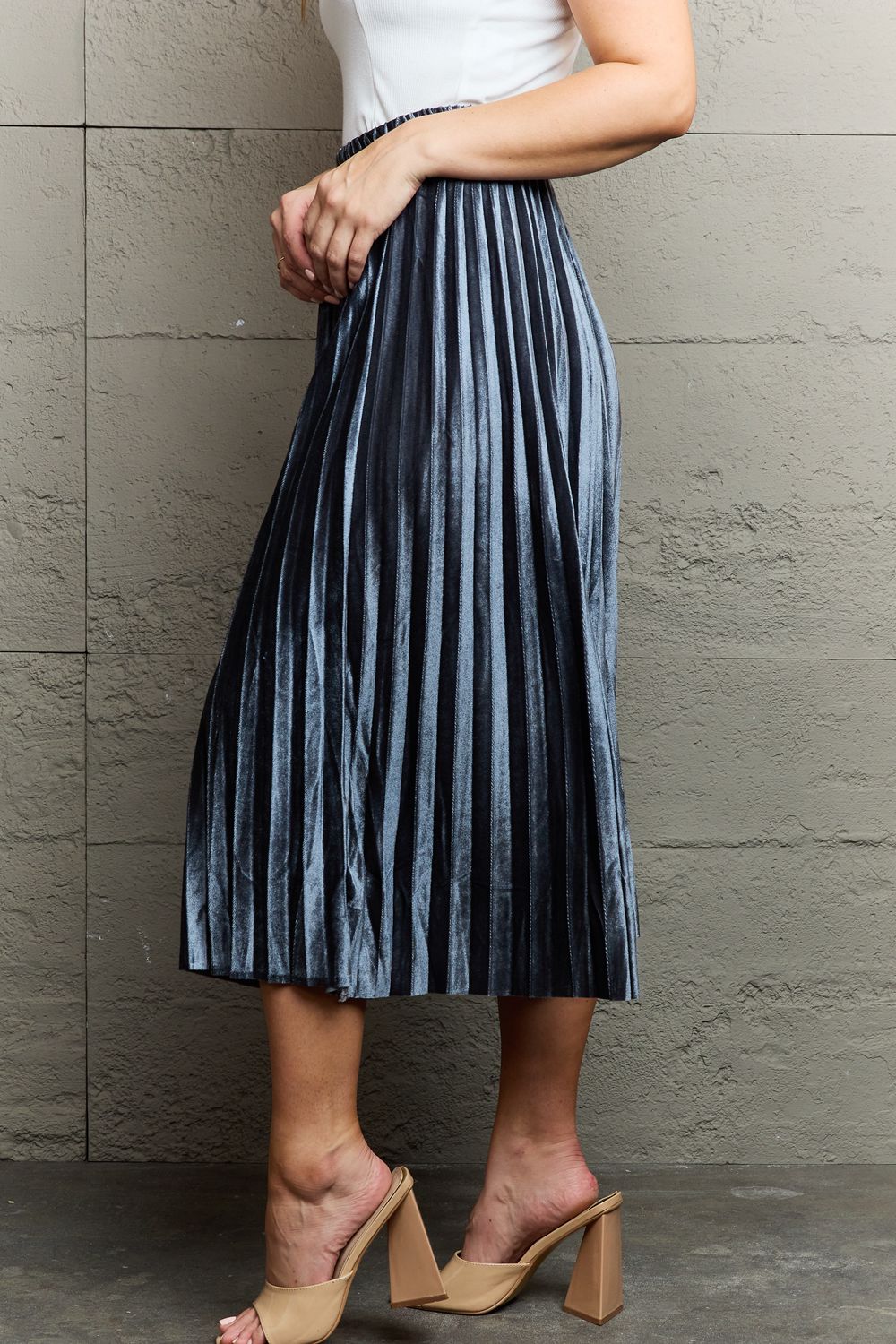 Pleated Flowy Midi Skirt | AdoreStarr