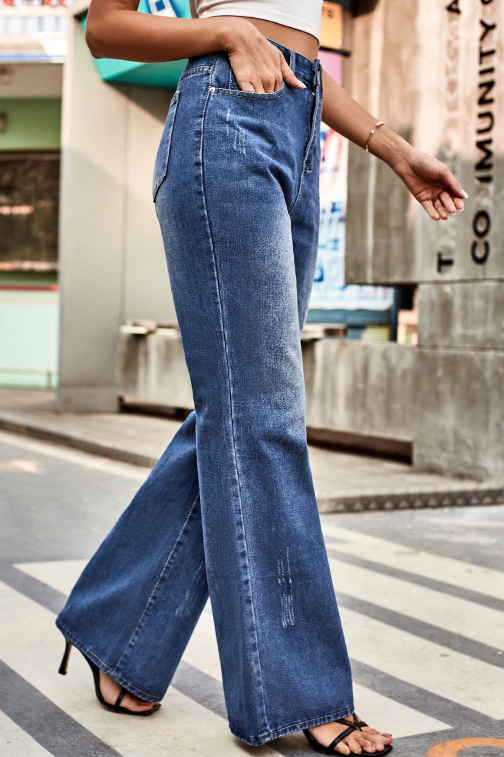 Loose Fit Buttoned Jeans | AdoreStarr